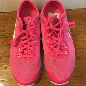 Nike Hot Pink Flex Supreme TR4 Sneakers Running 7